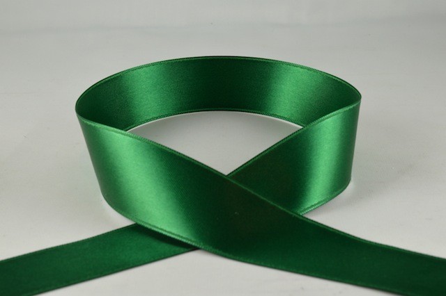 RIBEMGREEN0730 - Ribbon Double Faced Satin Emerald Green 7mm x 25 Meters