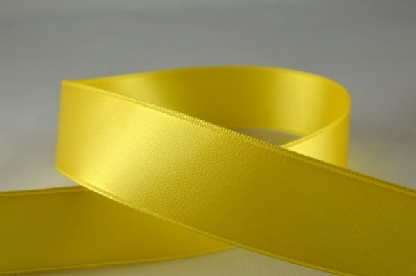RIBPALEYELLOW0707 - Ribbon Double Faced Satin Pale Yellow 7mm x 25 Meters